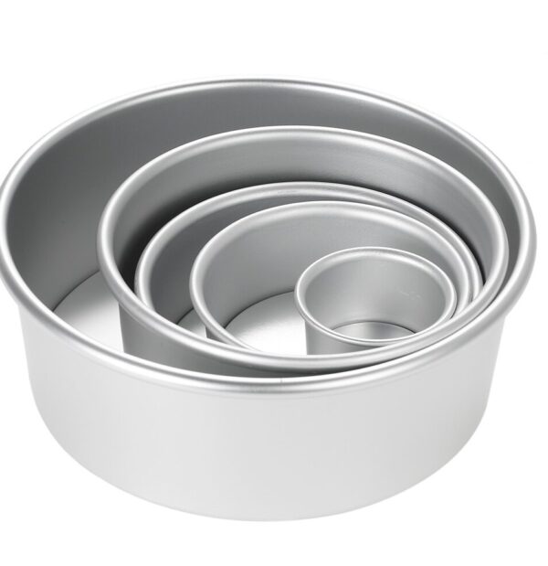 Baking pan  / Tin (Aluminium Loose Bottom Round)  مقلاة دائرية من الألومنيوم