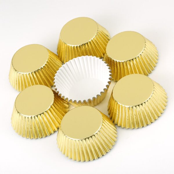 Gold Muffin Cups liner (Alu foil) - 100s  بطانة أكواب المافن الذهبية (ألو فويل) - 100 ق