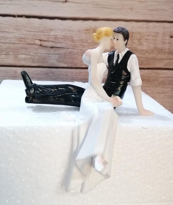 3D Wedding Couple Cake Topper (15cm) - 2  غلاف كعكة الزفاف ثلاثي الأبعاد (15 سم) - 2