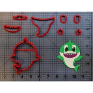 Grandpa Shark Plastic Cookie Cutter Set - Pinkfong  مجموعة قطع البسكويت البلاستيكية من جدو شارك - بينك فونج