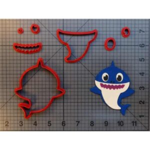 Daddy Shark Plastic Cookie Cutter Set - Pinkfong  مجموعة قطاعات البسكويت البلاستيكية من دادي شارك - بينك فونج