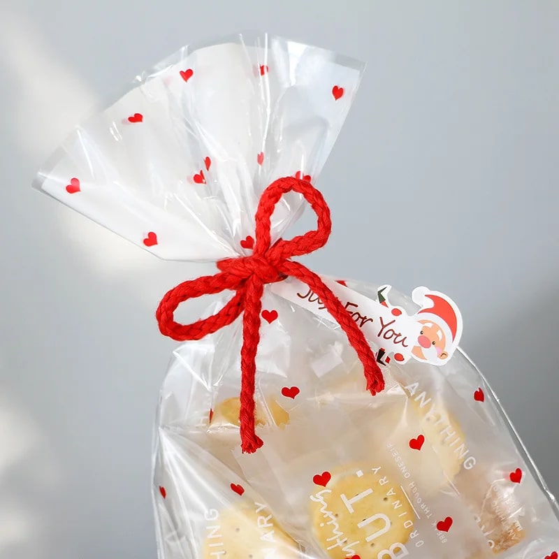 Cellophane Red Hearts Plastic Gift bags for Cookies (50s Pack) أكياس هدايا بلاستيكية ذات قلوب حمراء من السيلوفان للبسكويت (عبوة 50 قطعة)