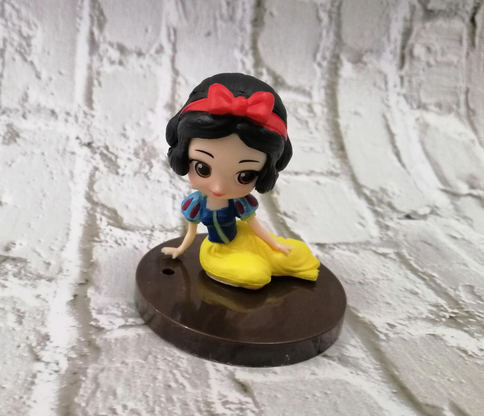 Snow white 3D Cake Topper 8 cm تغريسة كيك سنو وايت 3D مقاس 8 سم