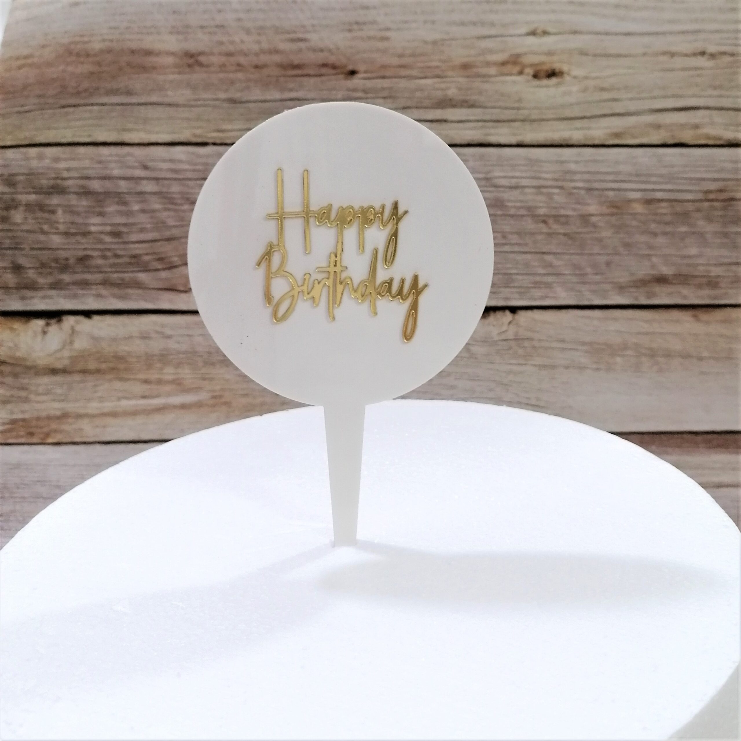 Happy Birthday Gold/White Acrylic Topper غلاف أكريليك ذهبي/أبيض لعيد ميلاد سعيد