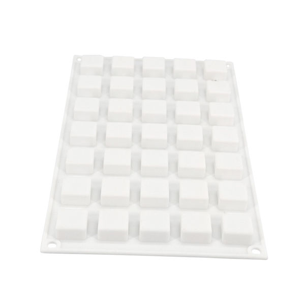 Mini Square White Silicone Cake Mold قالب كيك سيليكون أبيض مربع صغير