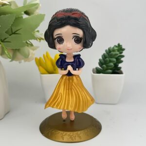 Snow White Mini 3D Cake Topper 13cm with base