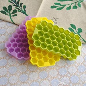 Honeycomb Cake Chocolate Mold with lid  قالب شوكولاتة على شكل قرص العسل مع غطاء